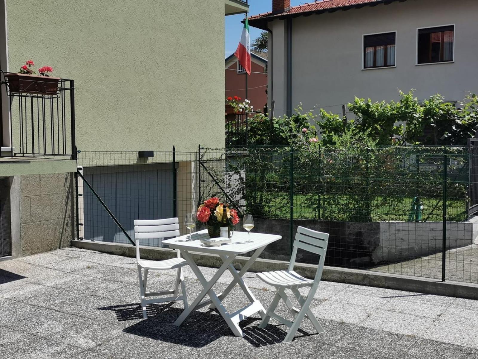 Casa Elisa Apartment Канобио Екстериор снимка